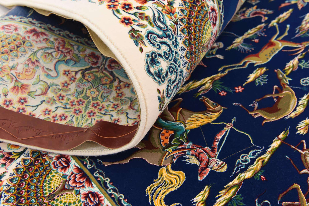 Rechteck Teppich Dynasty in Dunkelblau von Hadorn™ - Lifestyle Image