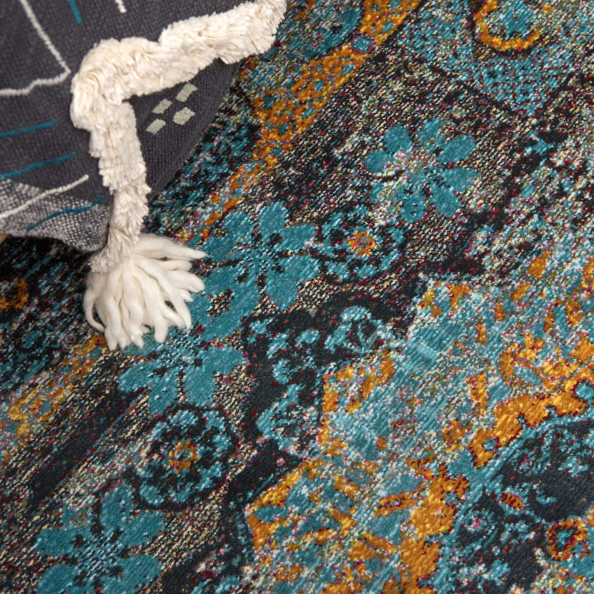 Rechteck Teppich Havana in Blau von Hadorn™ - Lifestyle Image