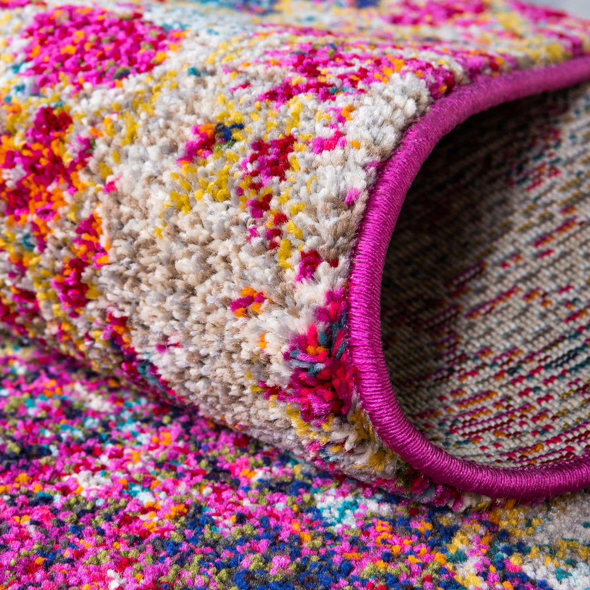 Rechteck Teppich Alta in Mehrfarbig von Hadorn™ - Lifestyle Image