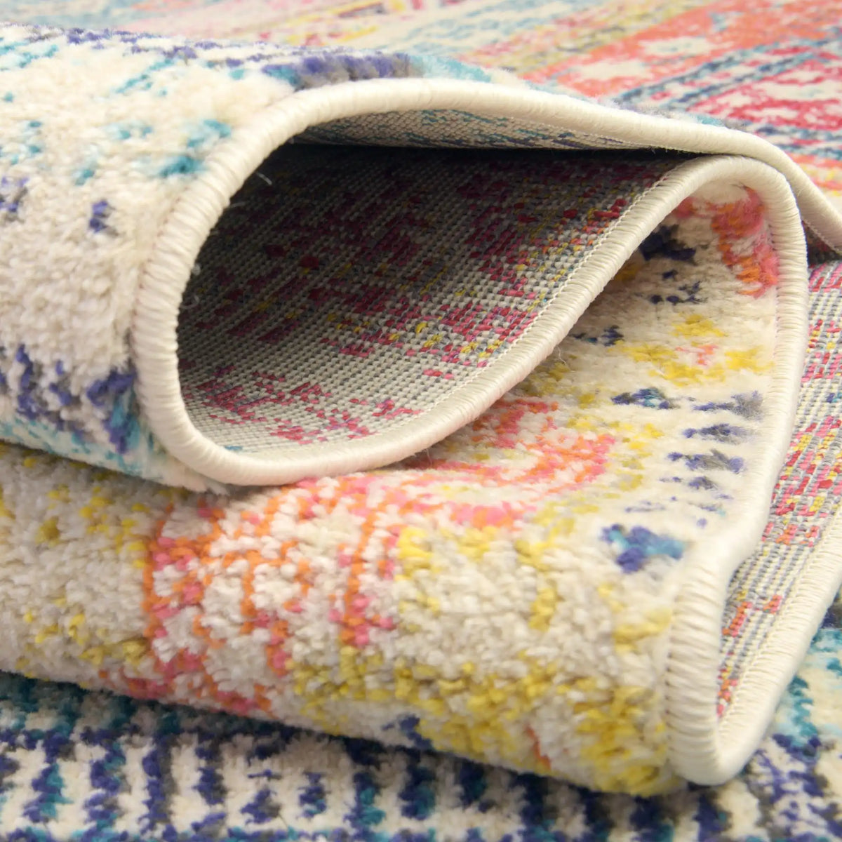 Rechteck Teppich Alta in Mehrfarbig von Hadorn™ - Lifestyle Image