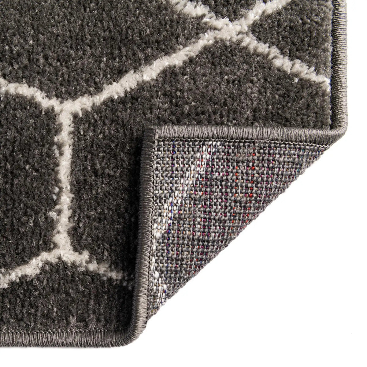 Rechteck Teppich Trellis Frieze in Dunkelgrau von Hadorn™ - Lifestyle Image