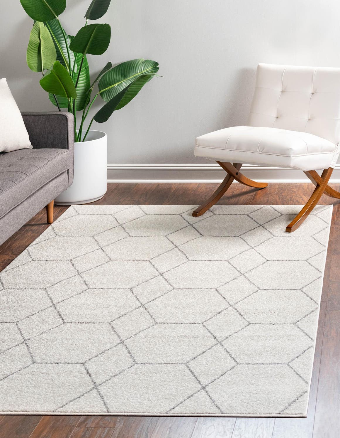 Rechteck Teppich Trellis Frieze in Beige von Hadorn™ - Lifestyle Image