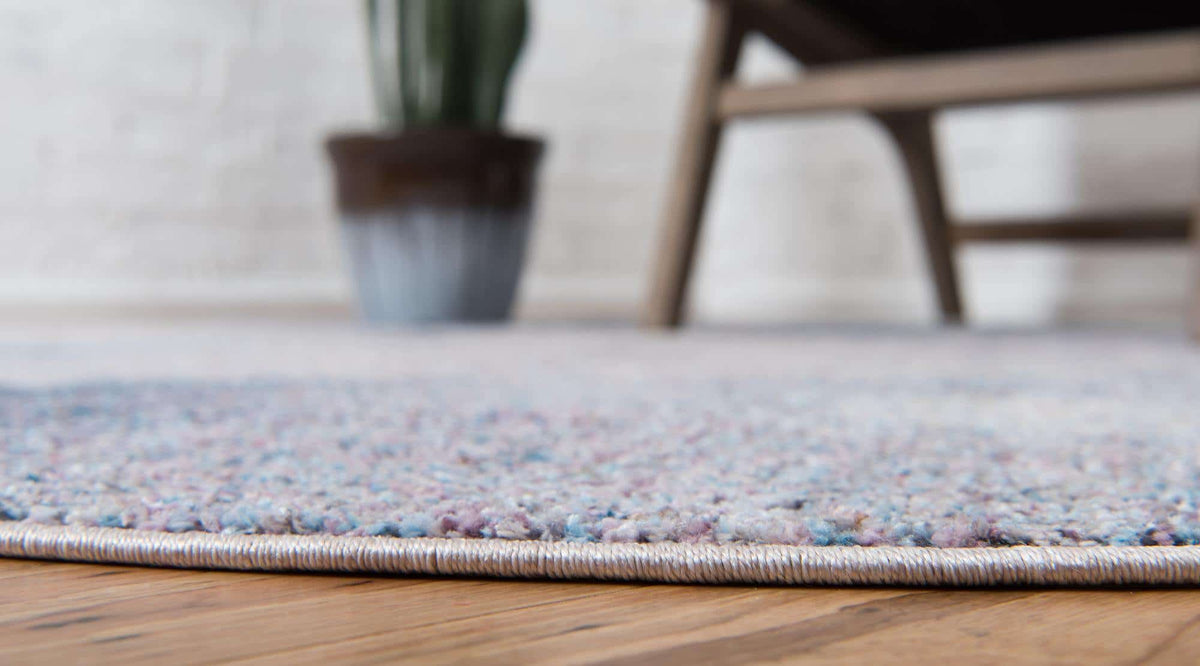 Rund Teppich Prism in Blau von Hadorn™ - Lifestyle Image