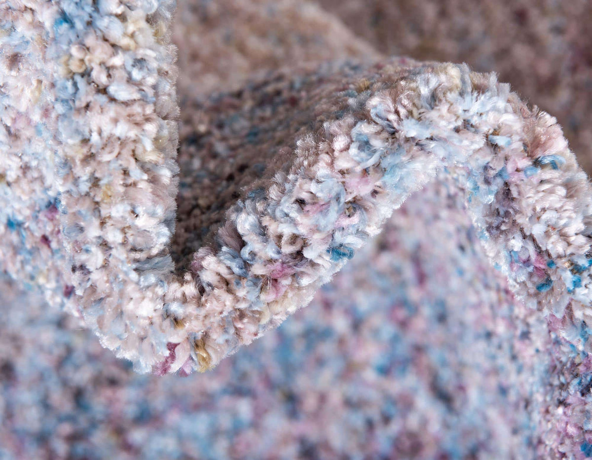 Rund Teppich Prism in Blau von Hadorn™ - Lifestyle Image