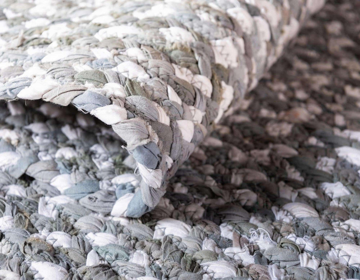Rechteck Teppich Braided Chindi in Grau von Hadorn™ - Lifestyle Image