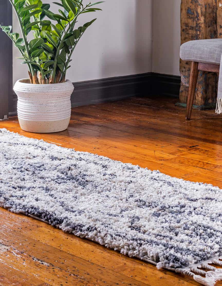 Läufer Hochflorteppich Lagom Shag in Grau von Hadorn™ - Lifestyle Image