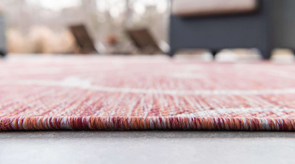 Rechteck Outdoor Teppich Outdoor Botanical in Rot von Hadorn™ - Lifestyle Image