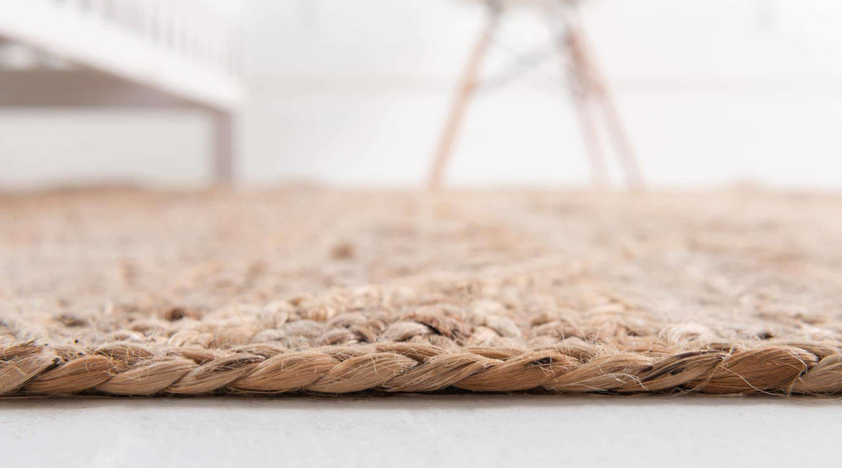 Rechteck Teppich Braided Jute in Natürlich von Hadorn™ - Lifestyle Image