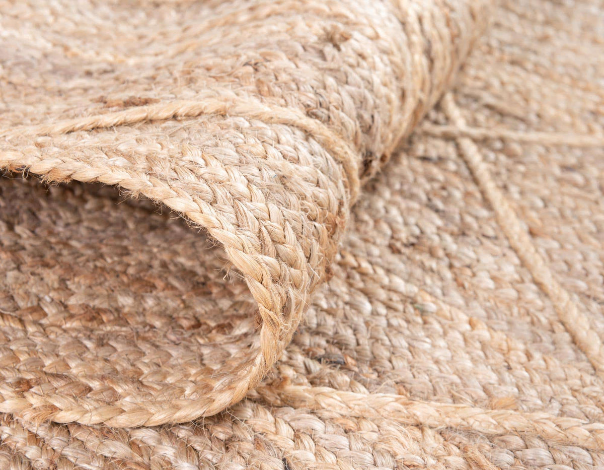 Rechteck Teppich Braided Jute in Natürlich von Hadorn™ - Lifestyle Image