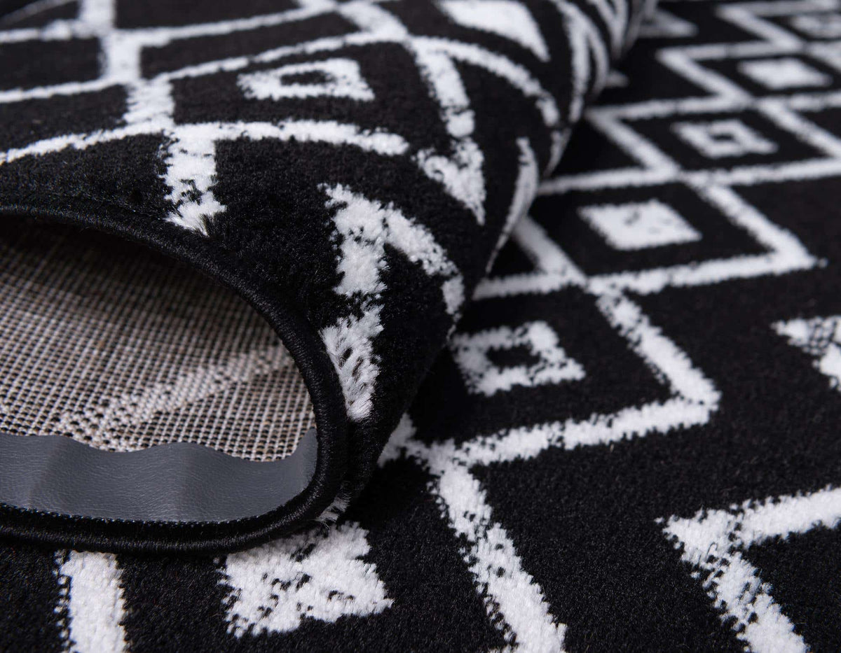 Rechteck Teppich Kasbah Trellis in Schwarz von Hadorn™ - Lifestyle Image