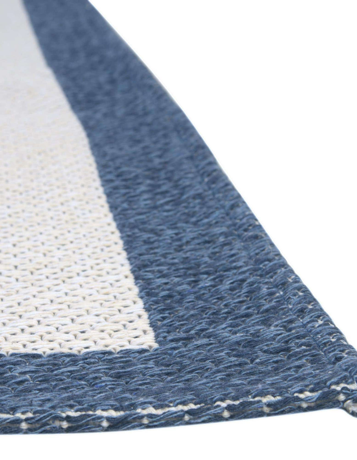 Rechteck Teppich Georgia in Marineblau von Hadorn™ - Lifestyle Image