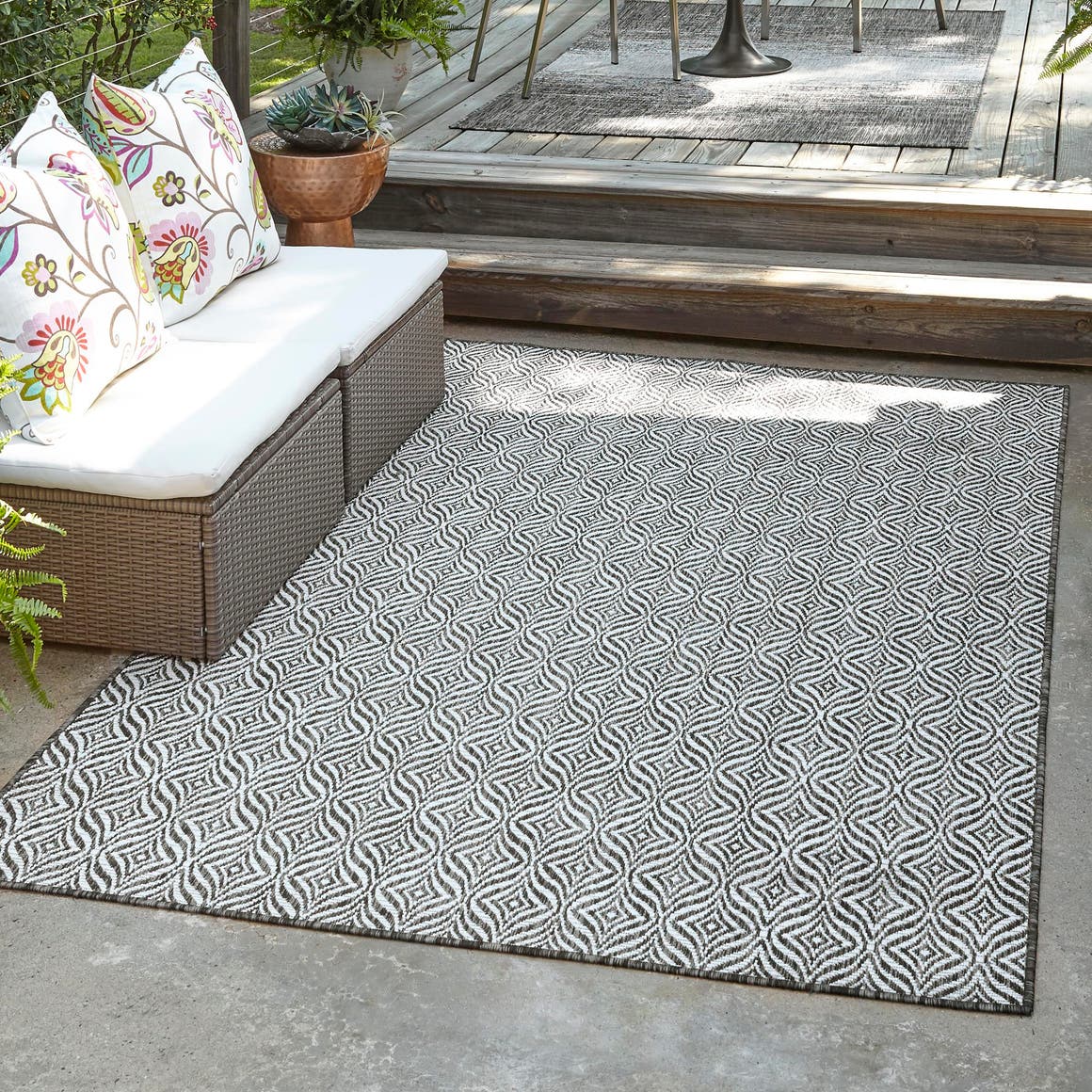 183 x 122 Outdoor Trellis