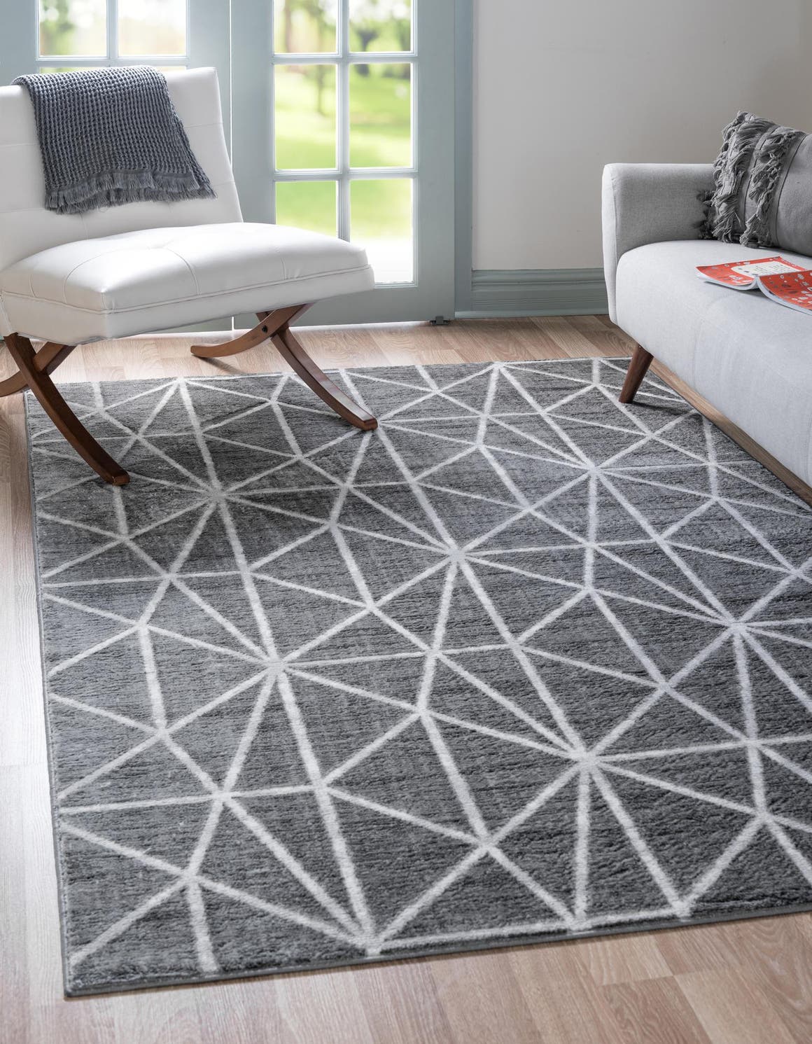 Rechteck Teppich Lattice Trellis in Grau von Hadorn™ - Lifestyle Image