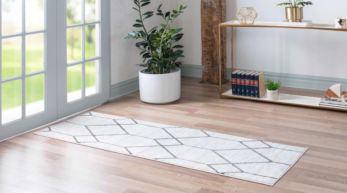 Läufer Teppich Lattice Trellis in Weiss von Hadorn™ - Lifestyle Image