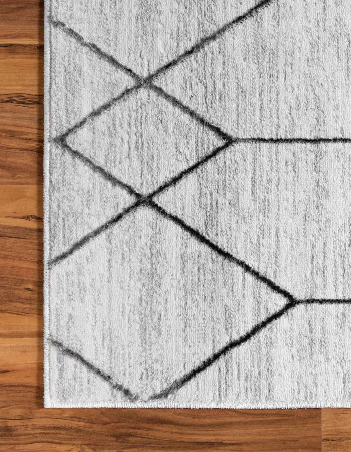Läufer Teppich Lattice Trellis in Weiss von Hadorn™ - Lifestyle Image