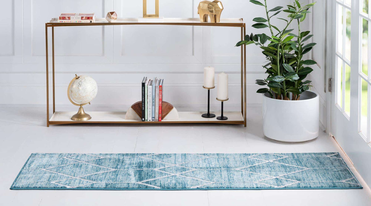 Läufer Teppich Lattice Trellis in Blau von Hadorn™ - Lifestyle Image