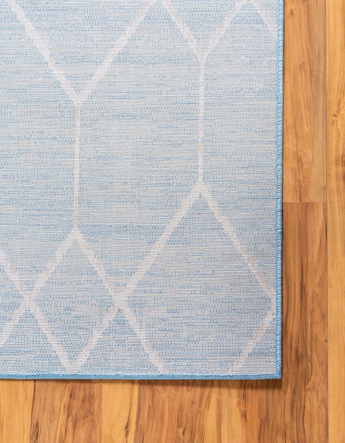 Läufer Teppich Lattice Trellis in Blau von Hadorn™ - Lifestyle Image