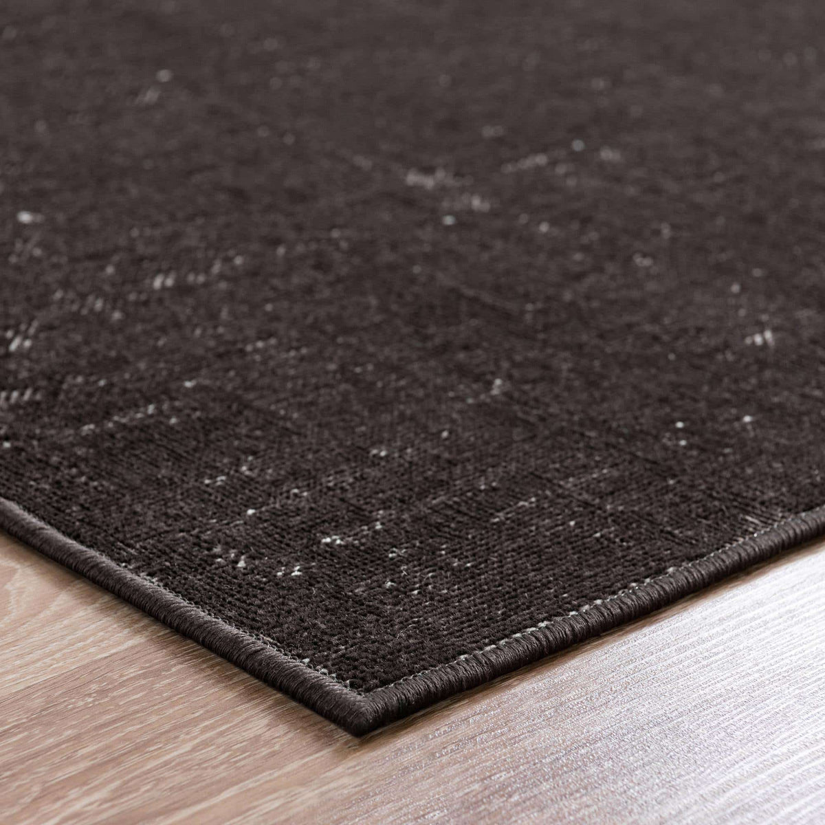 Rechteck Teppich Valencia in Holzkohle von Hadorn™ - Lifestyle Image
