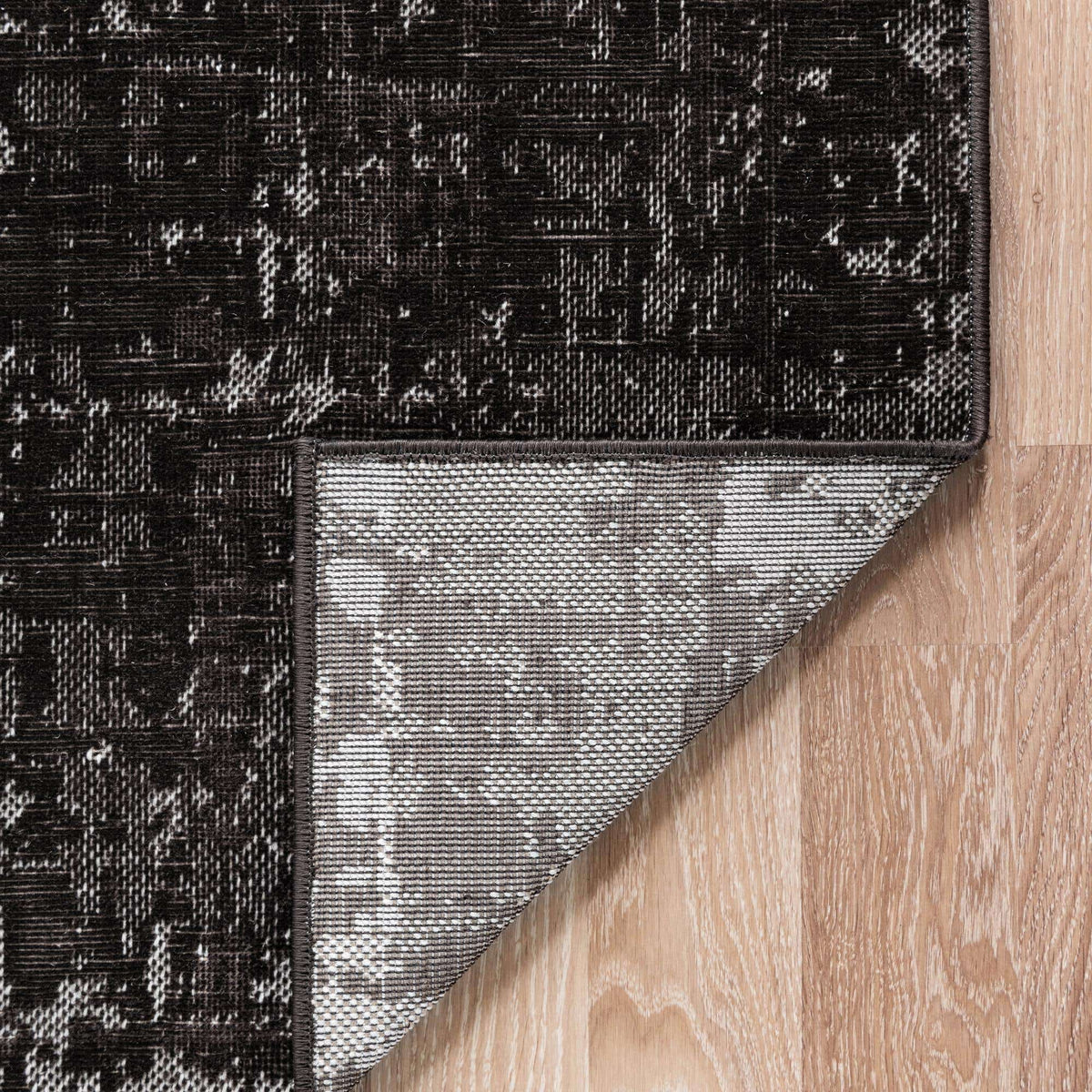 Rechteck Teppich Valencia in Holzkohle von Hadorn™ - Lifestyle Image