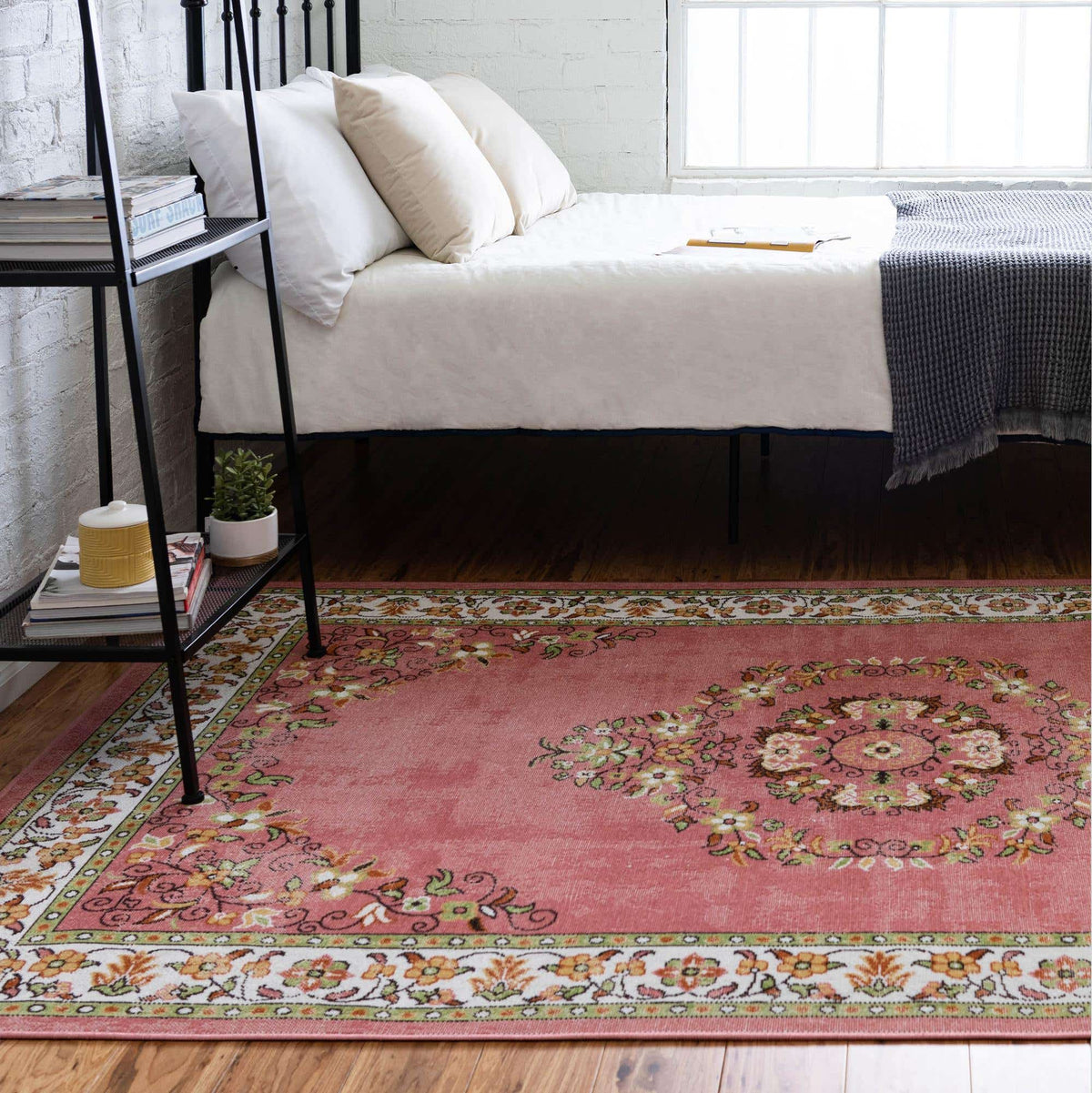 Rechteck Teppich Lucerne in Rosa von Hadorn™ - Lifestyle Image