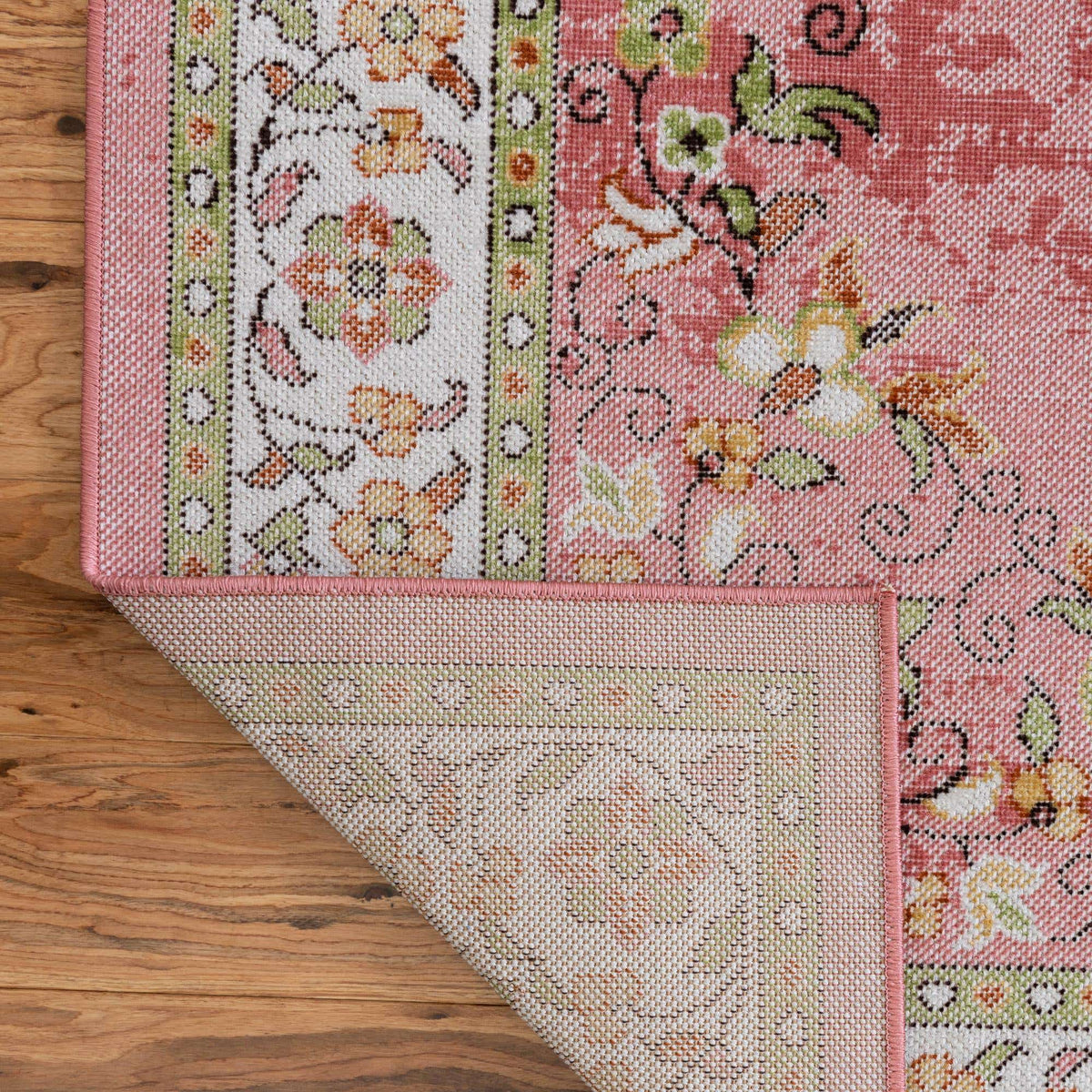 Rechteck Teppich Lucerne in Rosa von Hadorn™ - Lifestyle Image