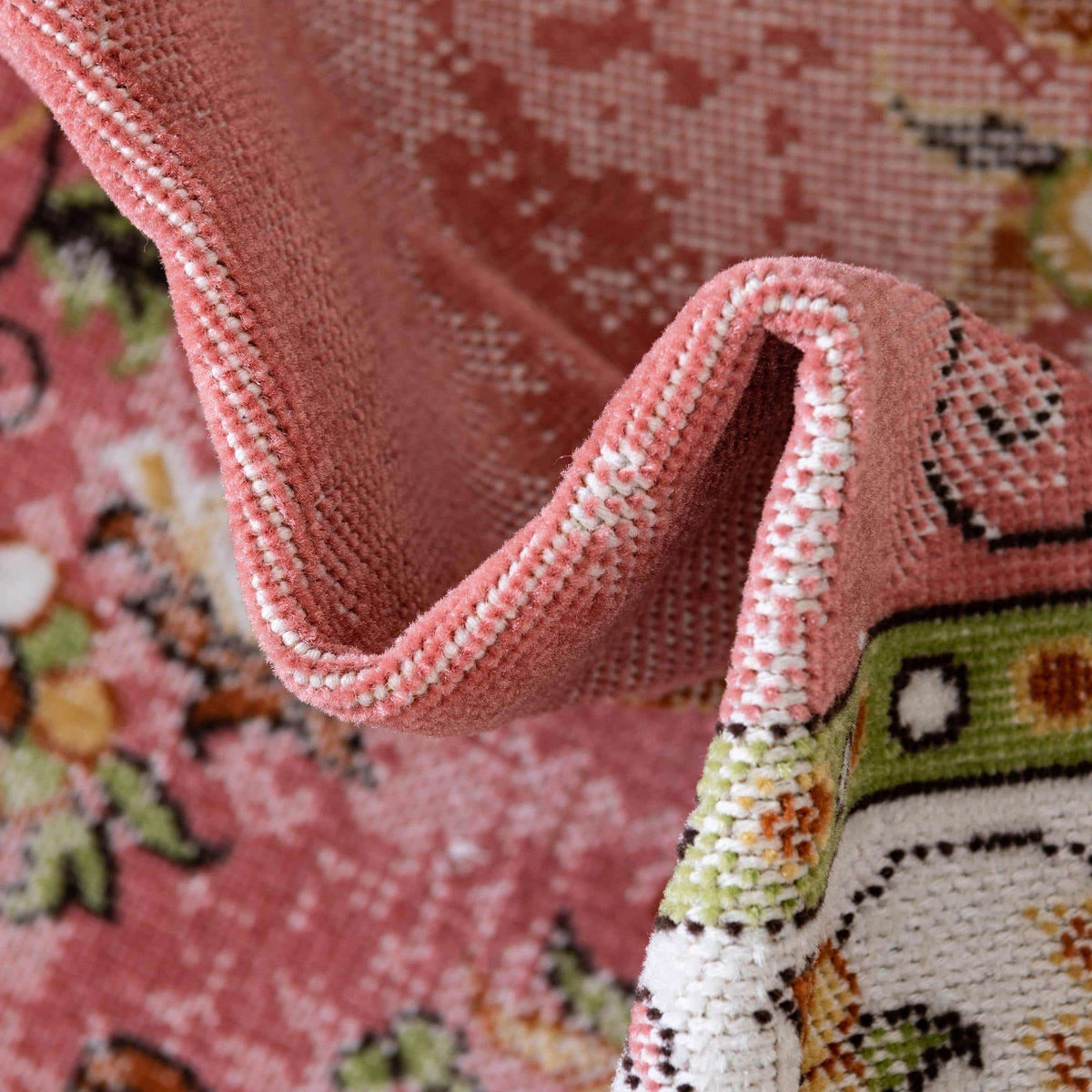 Rechteck Teppich Lucerne in Rosa von Hadorn™ - Lifestyle Image
