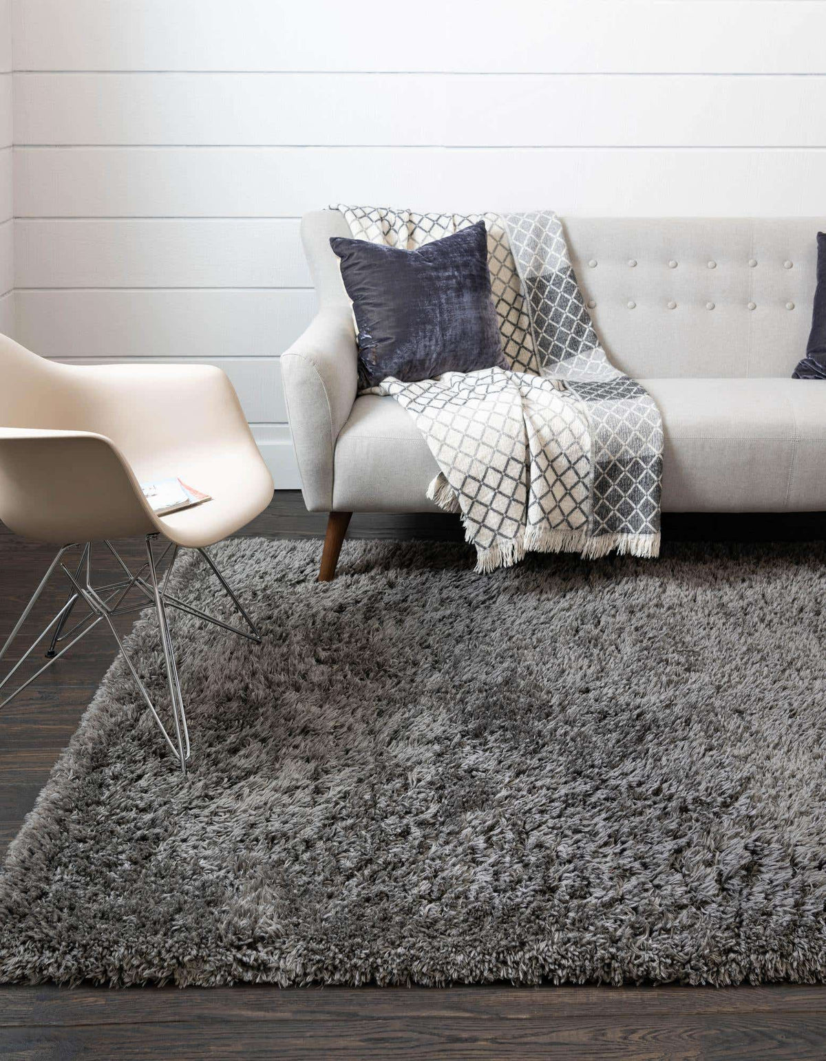 Rechteck Hochflorteppich Infinity Shag in Grau von Hadorn™ - Lifestyle Image