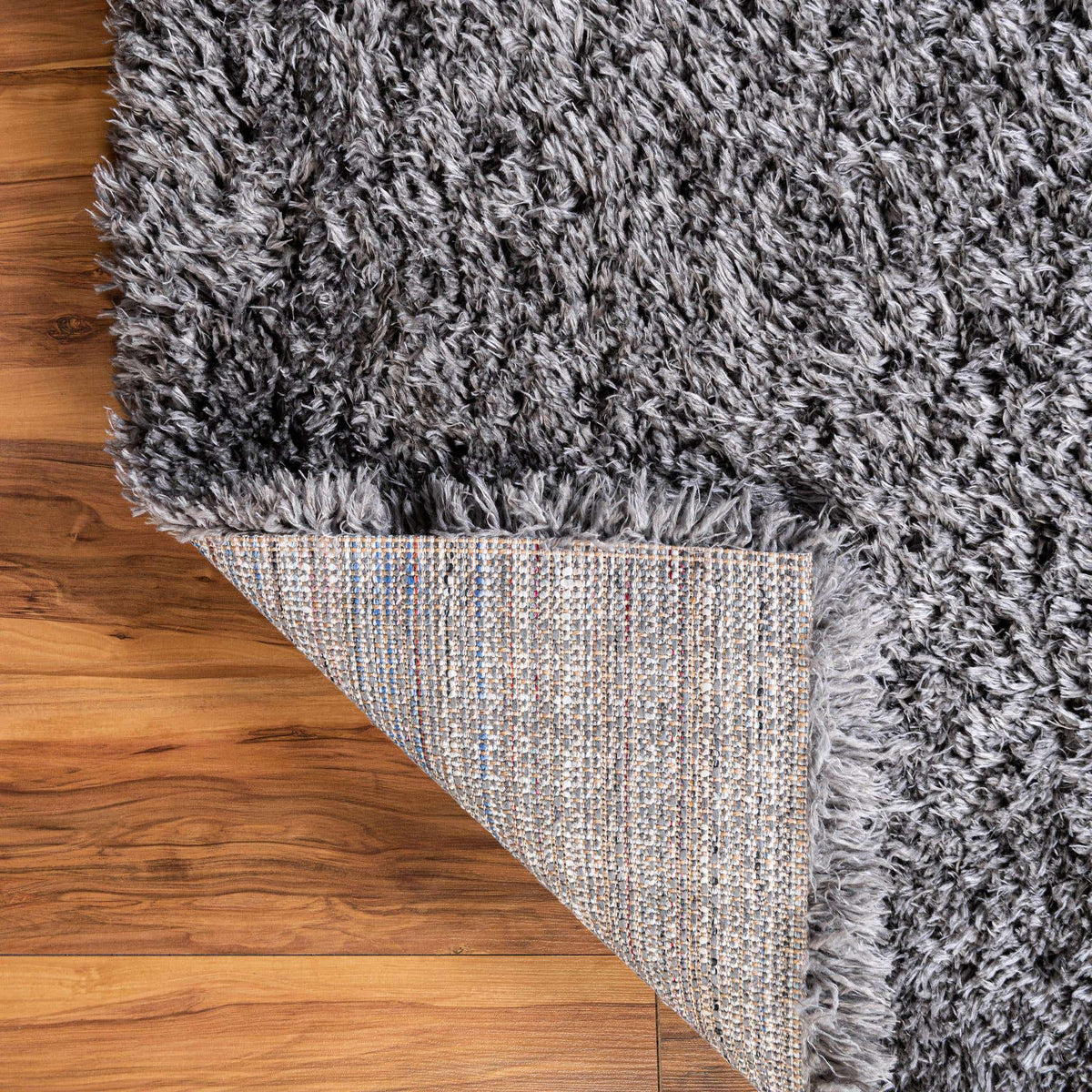 Rechteck Hochflorteppich Infinity Shag in Grau von Hadorn™ - Lifestyle Image