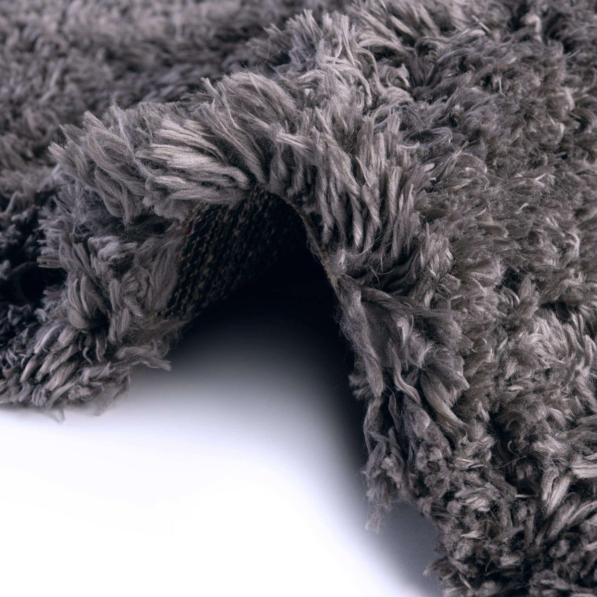 Rechteck Hochflorteppich Infinity Shag in Grau von Hadorn™ - Lifestyle Image