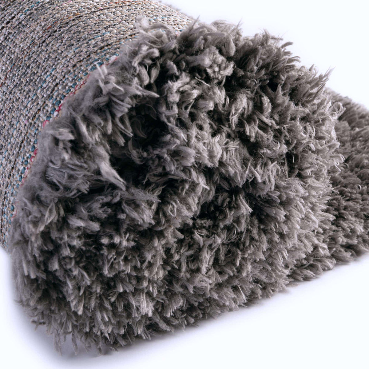 Rund Hochflorteppich Infinity Shag in Grau von Hadorn™ - Lifestyle Image
