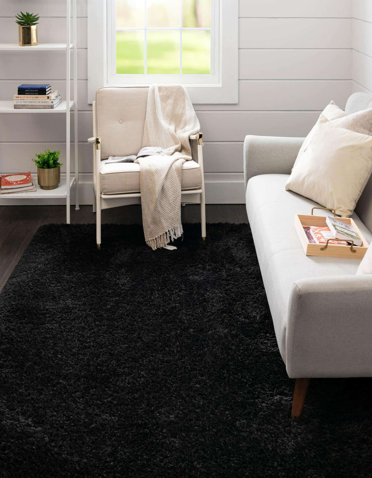 Rechteck Hochflorteppich Infinity Shag in Schwarz von Hadorn™ - Lifestyle Image