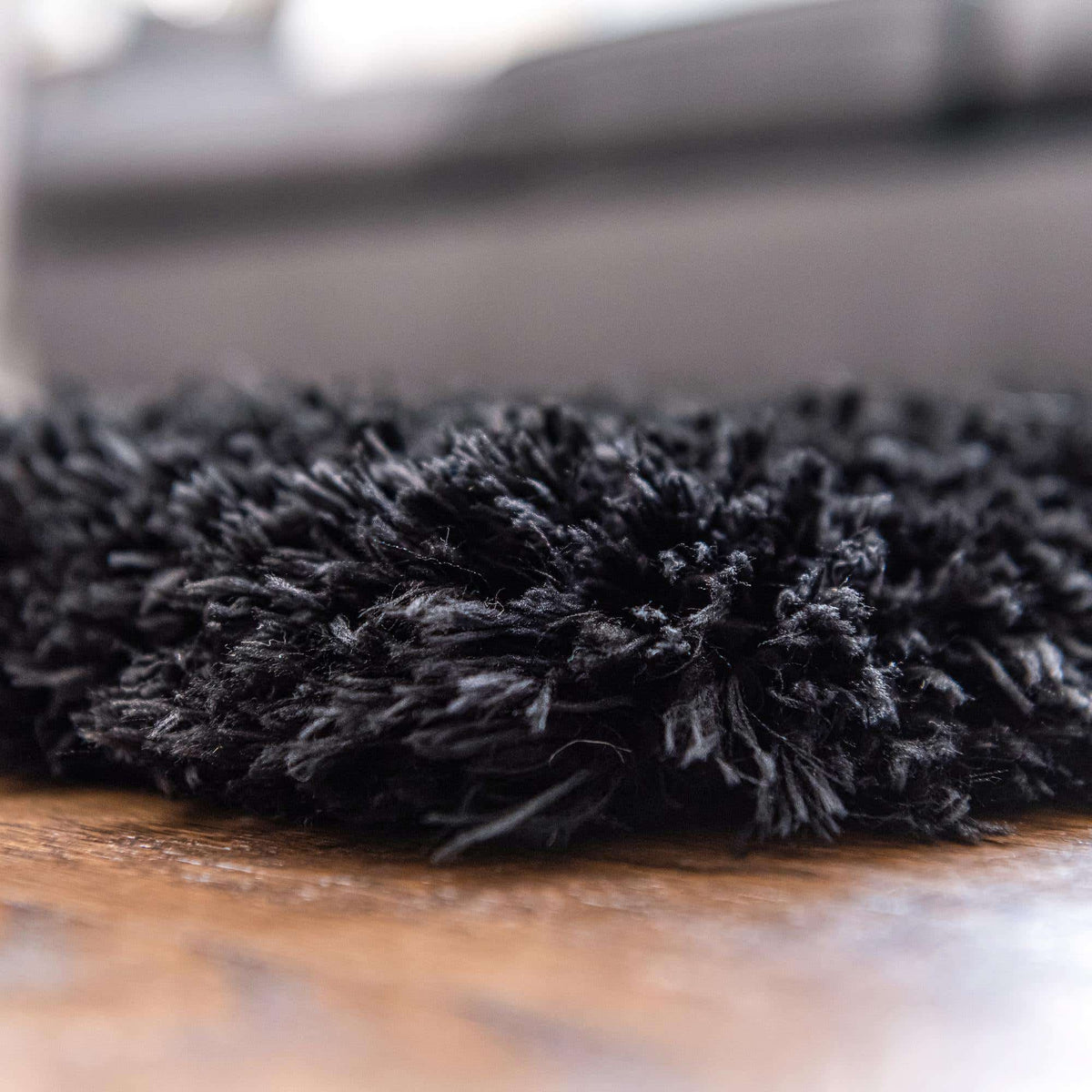 Rechteck Hochflorteppich Infinity Shag in Schwarz von Hadorn™ - Lifestyle Image
