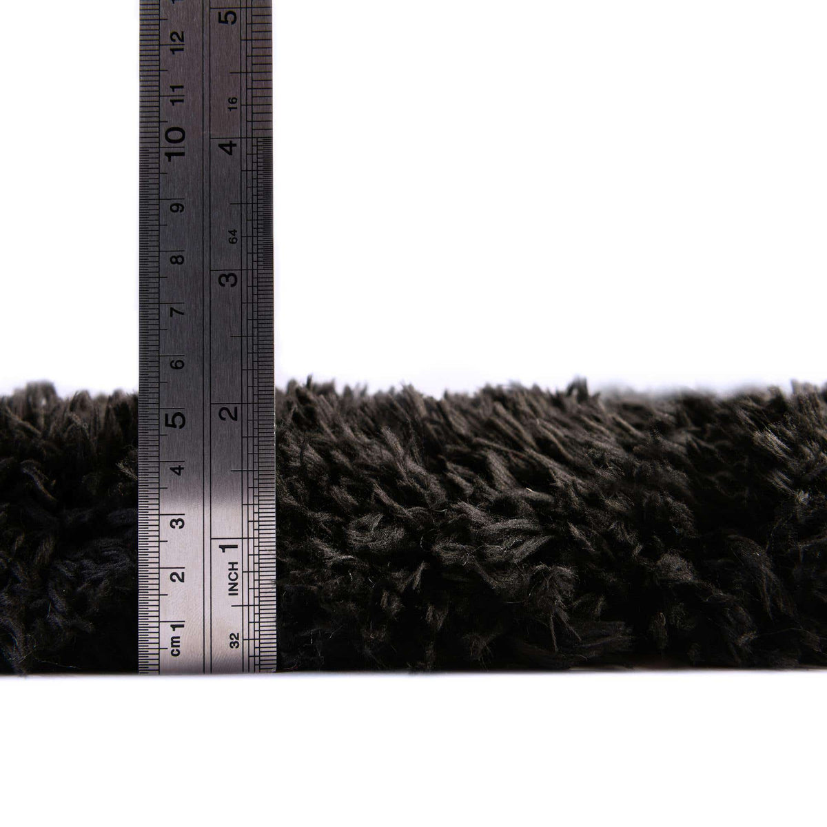 Rechteck Hochflorteppich Infinity Shag in Schwarz von Hadorn™ - Lifestyle Image