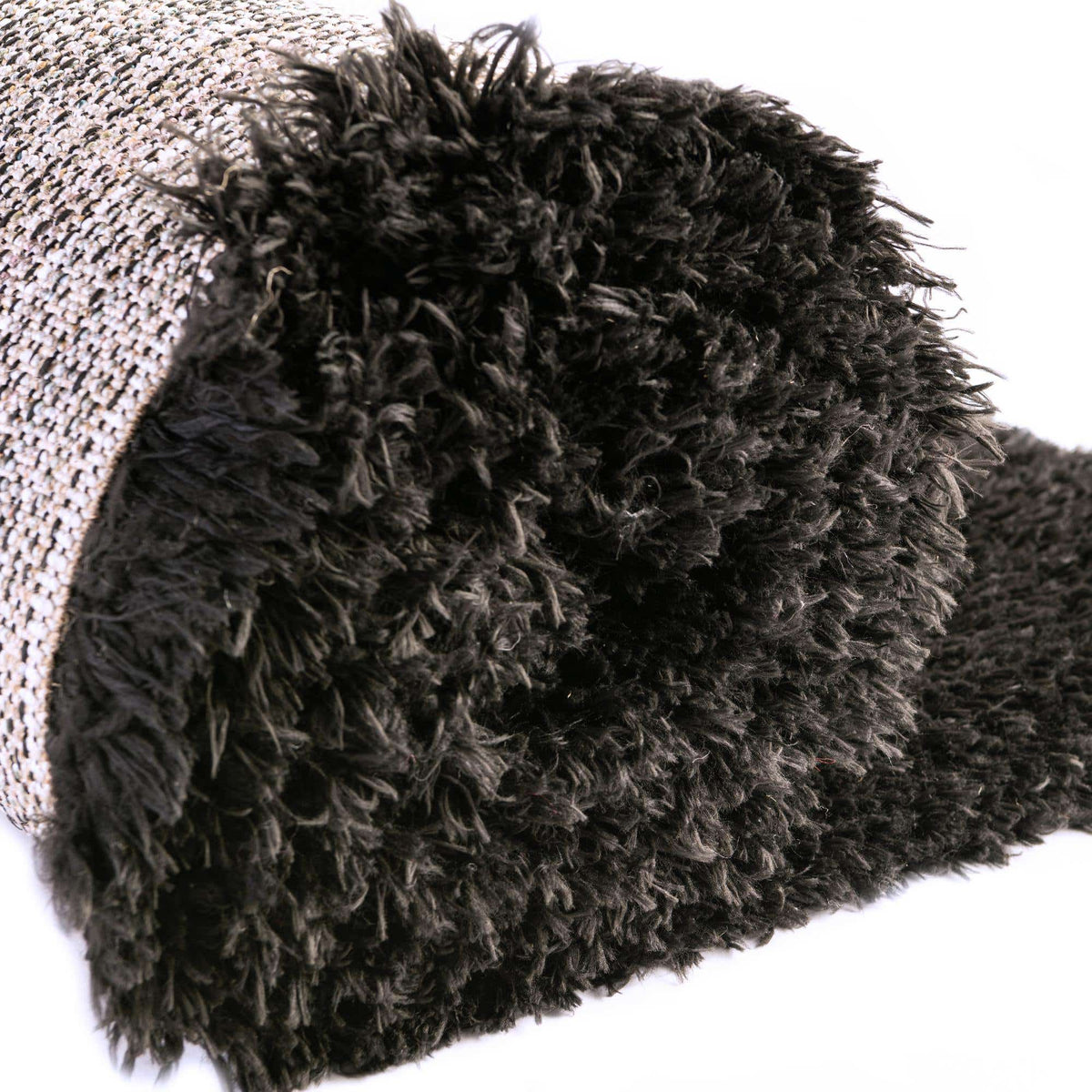 Rechteck Hochflorteppich Infinity Shag in Schwarz von Hadorn™ - Lifestyle Image