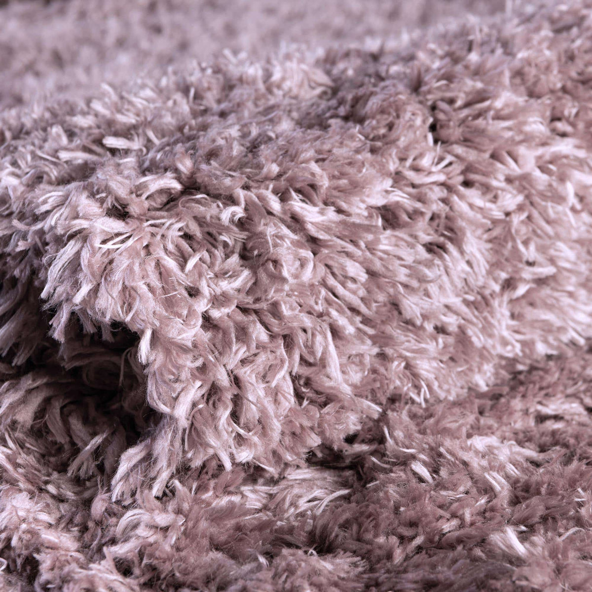 Rechteck Hochflorteppich Infinity Shag in Lila von Hadorn™ - Lifestyle Image