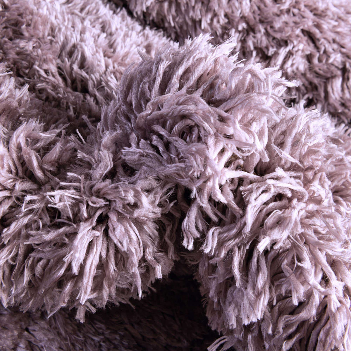 Rechteck Hochflorteppich Infinity Shag in Lila von Hadorn™ - Lifestyle Image
