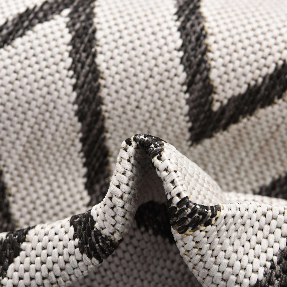 Rechteck Outdoor Teppich Jill Zarin Outdoor in Elfenbein von Hadorn™ - Lifestyle Image