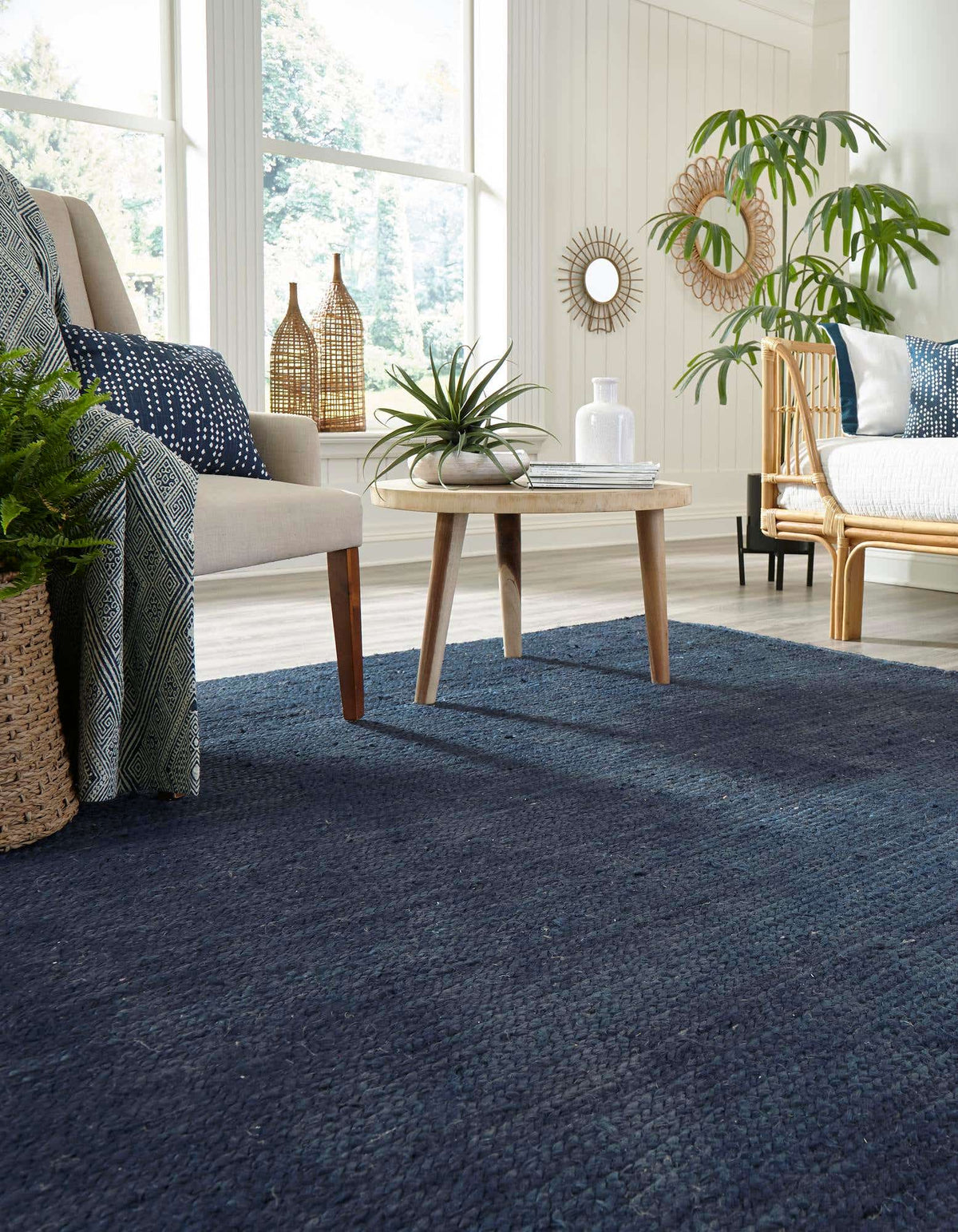 Quadratisch Teppich Braided Jute in Blau von Hadorn™ - Lifestyle Image
