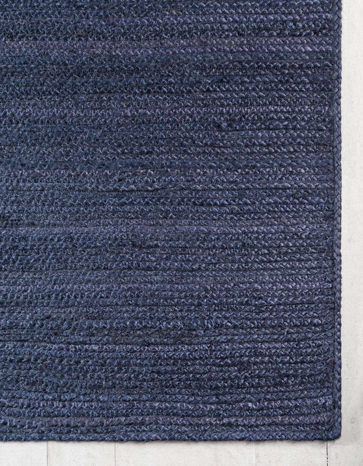 Quadratisch Teppich Braided Jute in Blau von Hadorn™ - Lifestyle Image