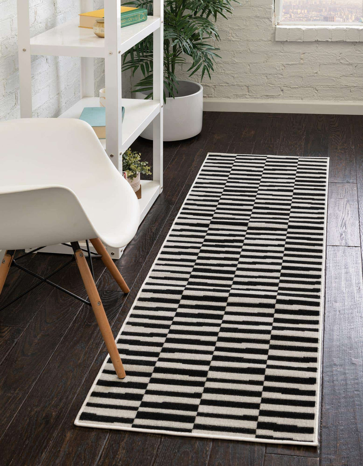 Läufer Teppich Tribeca in Schwarz von Hadorn™ - Lifestyle Image