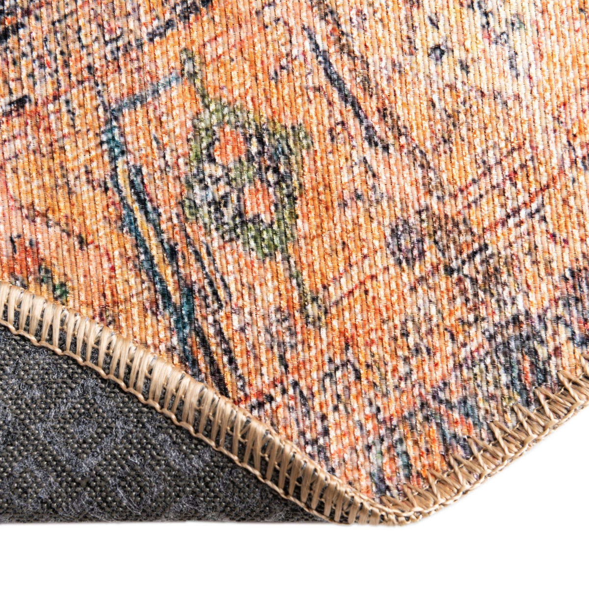 Rund Teppich Timeless in Rot von Hadorn™ - Lifestyle Image