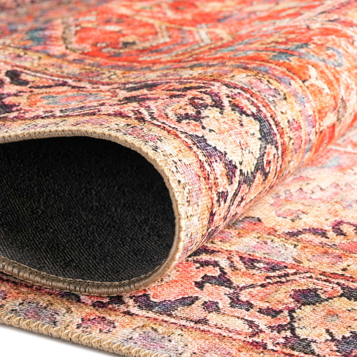 Rechteck Teppich Timeless in Rot von Hadorn™ - Lifestyle Image