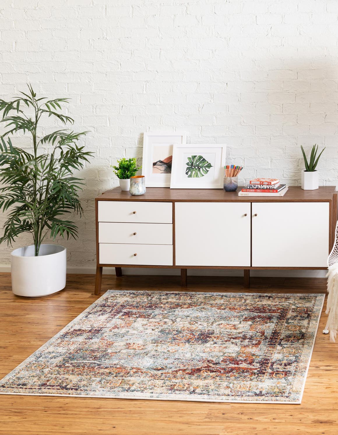 Quadratisch Teppich Isabella in Beige von Hadorn™ - Lifestyle Image