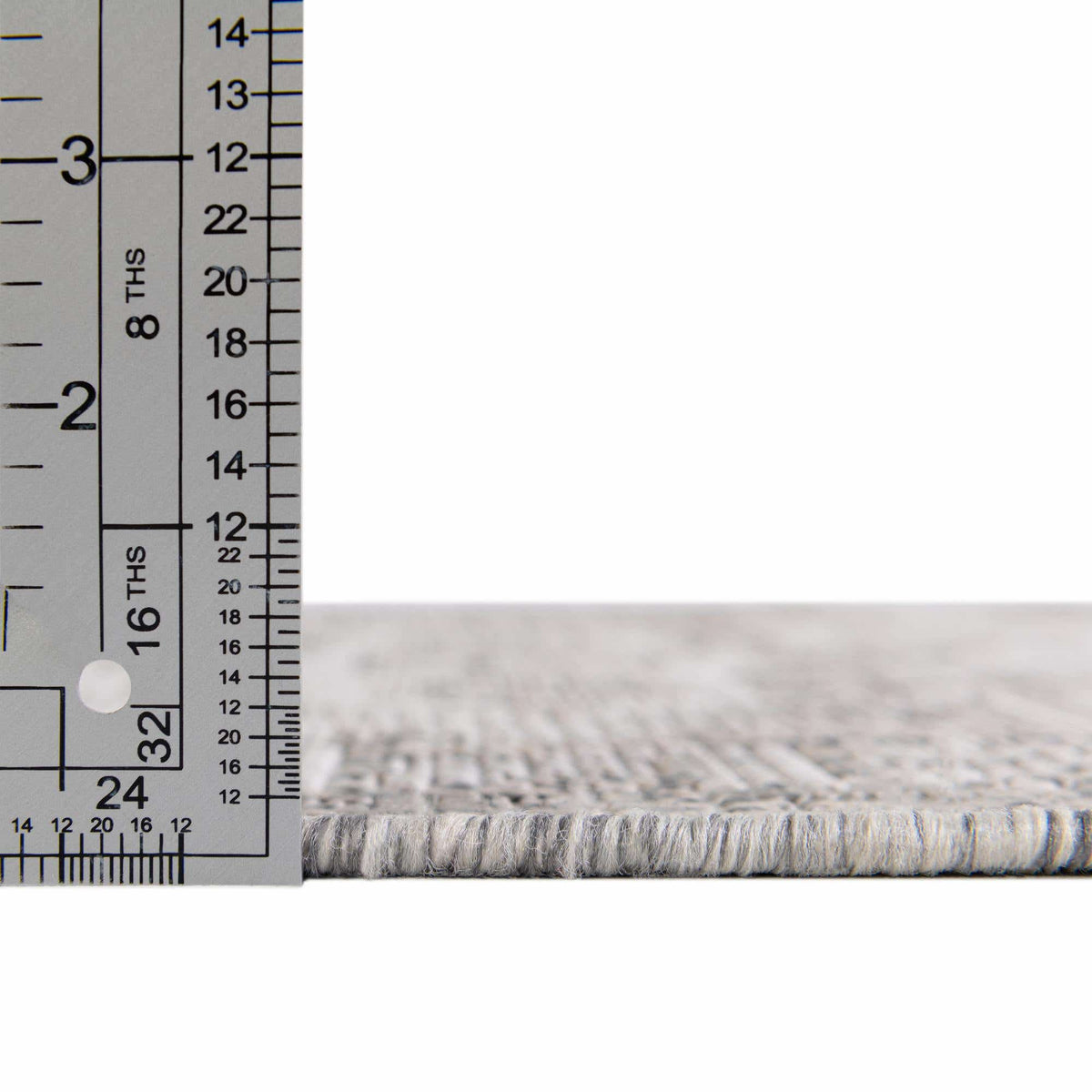 Rechteck Outdoor Teppich Outdoor Aztec in Hellgrau von Hadorn™ - Lifestyle Image