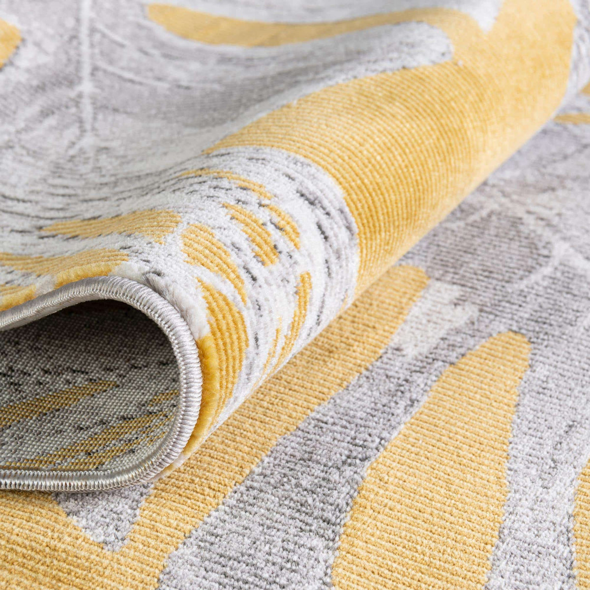 Rund Teppich Blossom in Gelb von Hadorn™ - Lifestyle Image