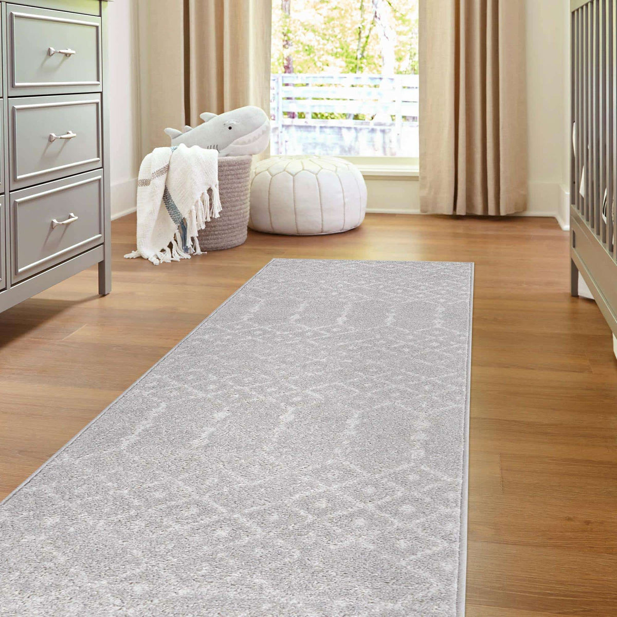 Läufer Teppich Paxon Trellis in Hellgrau von Hadorn™ - Lifestyle Image