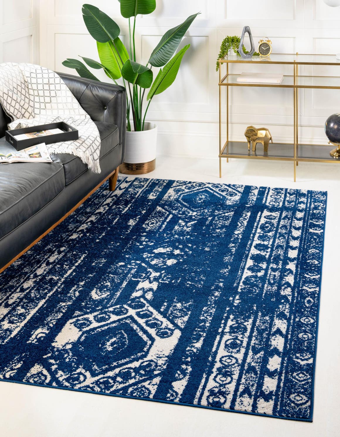 Rechteck Teppich Lennon in Marineblau von Hadorn™ - Lifestyle Image