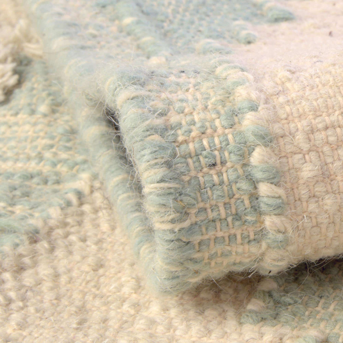 Läufer Handgeflochten Teppich Arizona in Aquamarin von Hadorn™ - Lifestyle Image