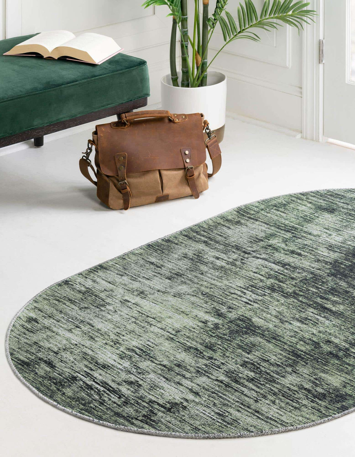 Oval Teppich Asha in Grün von Hadorn™ - Lifestyle Image