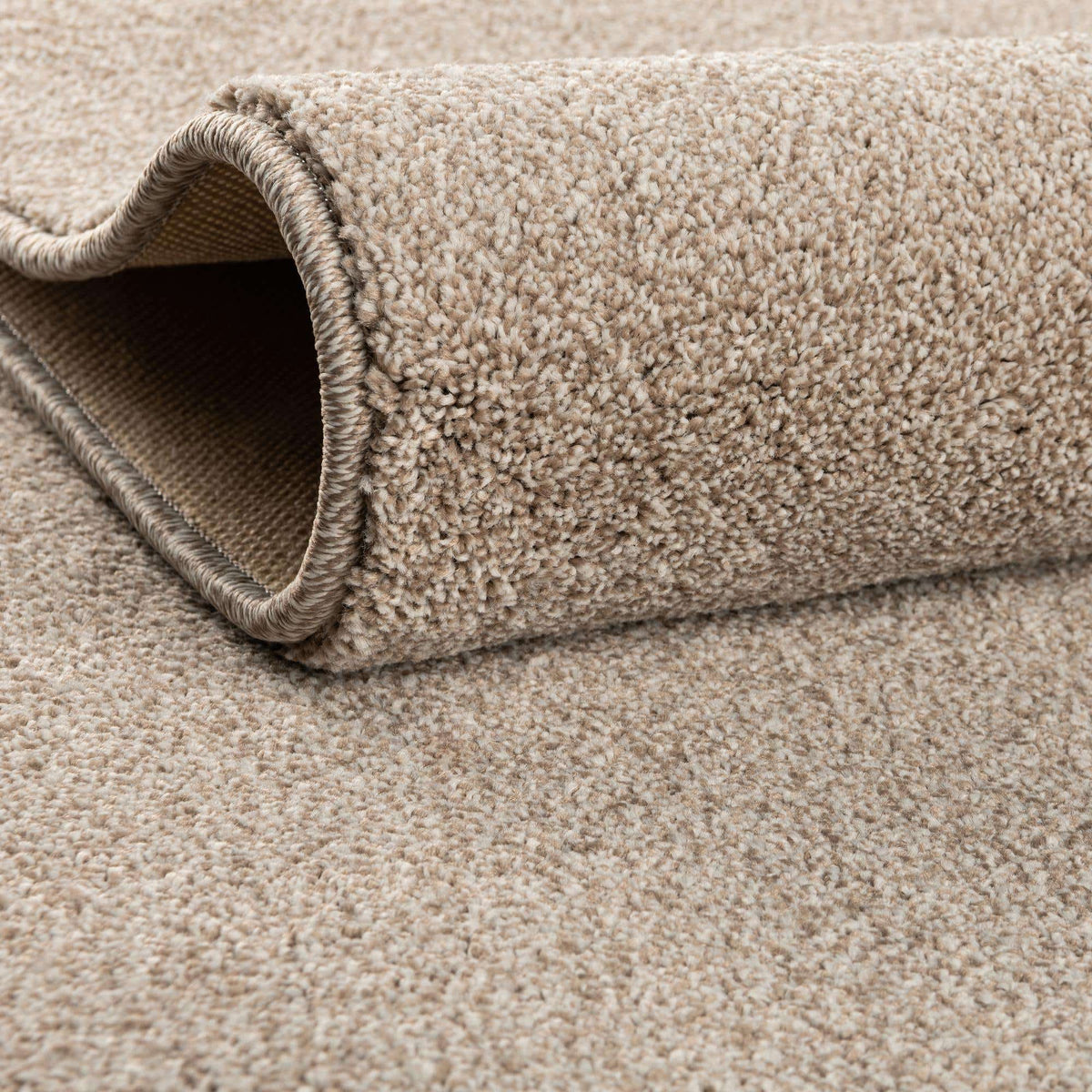 Rechteck Teppich Everyday Solid in Khaki von Hadorn™ - Lifestyle Image